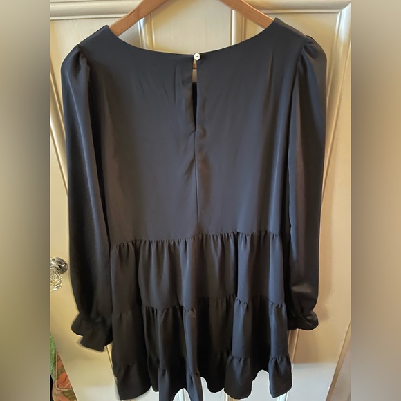 She + Sky Black Scoop Neck Long Sleeve Tiered Shift Dress Size M - Picture 5 of 7